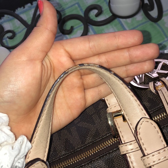 Michael Kors purse - Picture 5 of 7